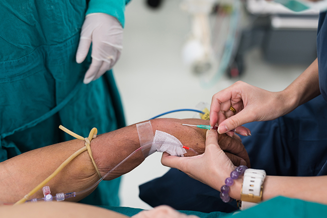  Una comparación de anestesia total intravenosa usando propofol con sevoflurano o desflurano en cirugía ambulatoria: revisión sistemática y meta-análisis.